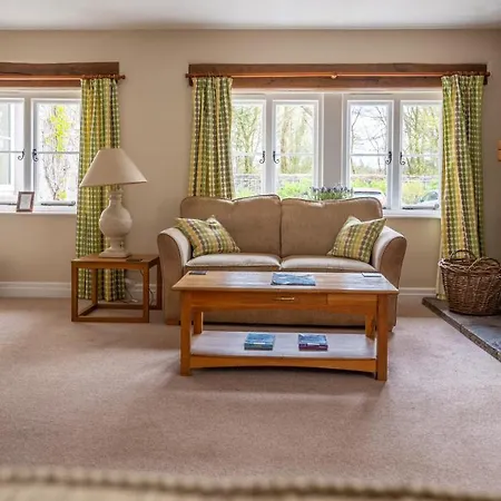 度假居 Bassicks Rusland