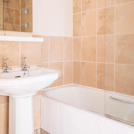 Дом отдыха Bassicks Rusland